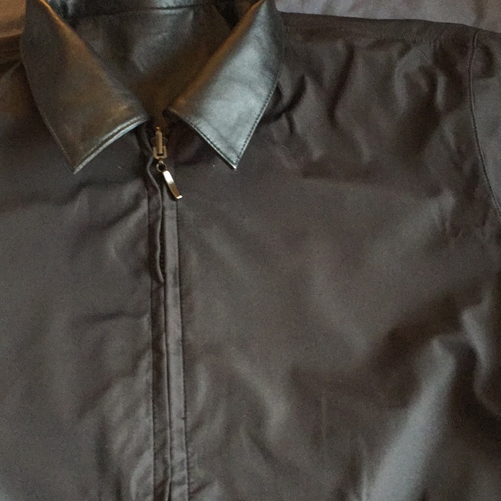 CRAZY NOT 2 BUY! 
Men’s REVERSIBLE SMOOTH LEATHER TO NYLON. Very cool jacket!